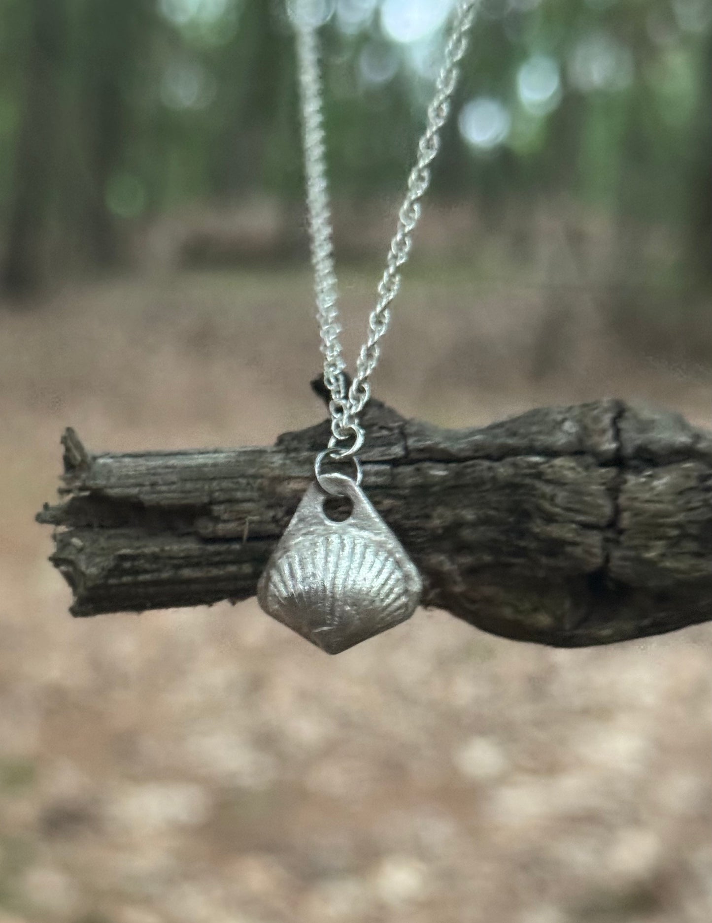 Torch Fired Clamshell Diamond Pendant Necklace